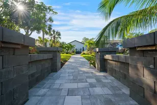 1899 Buccaneer Cir, Sarasota, FL 34231 - Photo 50