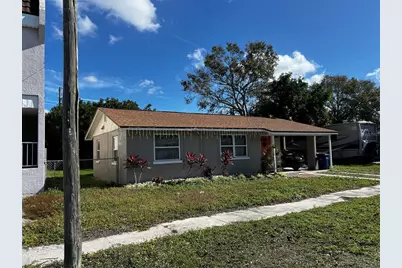 2048 Bee Ridge Road, Sarasota, FL 34239 - Photo 8