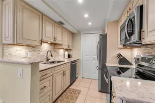 4119 61st Ave Terrace W, Bradenton, FL 34210 - Photo 10