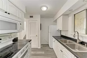 4477 Sandner Dr, Sarasota, FL 34243 - Photo 18