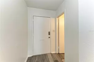 4477 Sandner Dr, Sarasota, FL 34243 - Photo 6