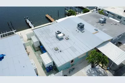 23 Seaside Court, Holmes Beach, FL 34217 - Photo 12