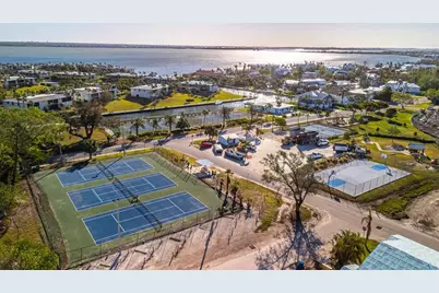 23 Seaside Court, Holmes Beach, FL 34217 - Photo 24