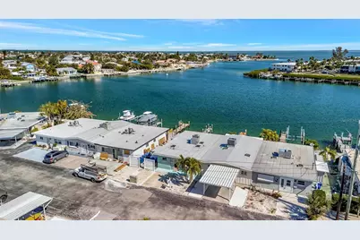 23 Seaside Court, Holmes Beach, FL 34217 - Photo 40