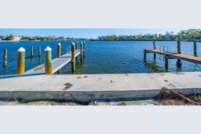 23 Seaside Court, Holmes Beach, FL 34217 - Photo 14