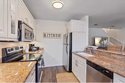 850 S Tamiami Trail #725, Sarasota, FL 34236 - Photo 10