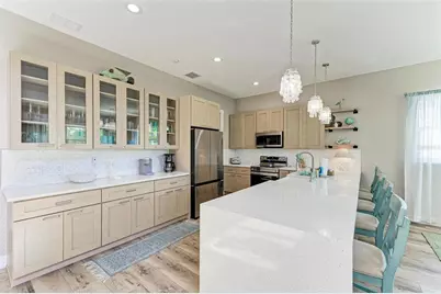 901 30th Court E, Bradenton, FL 34208 - Photo 14