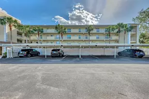 917 Wexford Blvd, Venice, FL 34293 - Photo 2