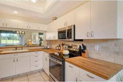 8755 Olde Hickory Avenue #7101, Sarasota, FL 34238 - Photo 10