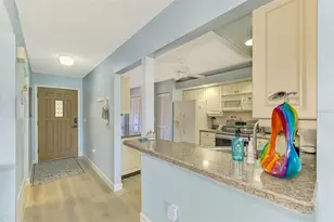 5761 Avista Dr, Sarasota, FL 34243 - Photo 6