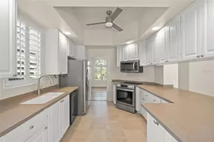 5762 Benevento Dr, Sarasota, FL 34238 - Photo 6