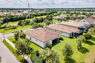 5610 Rain Lily Ct, Sarasota, FL 34238 - Photo 4