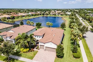 5610 Rain Lily Ct, Sarasota, FL 34238 - Photo 2