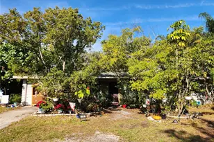 3181 Irving St, Sarasota, FL 34237 - Photo 2