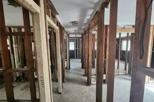 3181 Irving St, Sarasota, FL 34237 - Photo 8