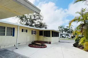 103 Oakwood Blvd, Sarasota, FL 34237 - Photo 6