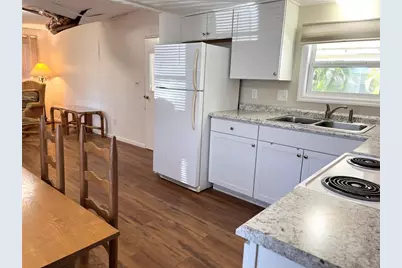 103 Oakwood Boulevard, Sarasota, FL 34237 - Photo 18