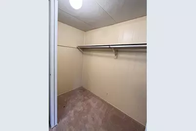 103 Oakwood Boulevard, Sarasota, FL 34237 - Photo 28