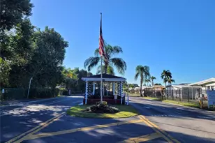 103 Oakwood Blvd, Sarasota, FL 34237 - Photo 30