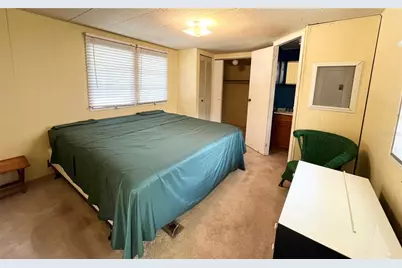 103 Oakwood Boulevard, Sarasota, FL 34237 - Photo 24