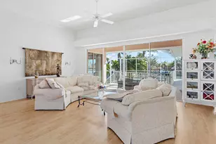 508 Siesta Dr, Sarasota, FL 34242 - Photo 10