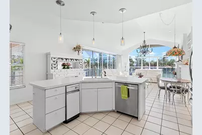 508 Siesta Drive, Sarasota, FL 34242 - Photo 14