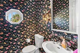 508 Siesta Dr, Sarasota, FL 34242 - Photo 34