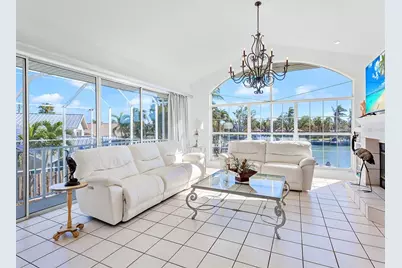 508 Siesta Drive, Sarasota, FL 34242 - Photo 18