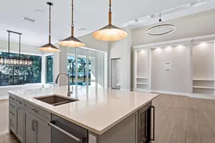 616 Mangrove Point Rd, Siesta Key, FL 34242 - Photo 16