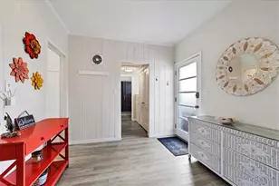 1901 Hyde Park St, Sarasota, FL 34239 - Photo 6