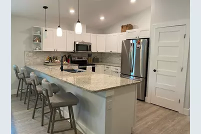 2933 Maiden Lane, Sarasota, FL 34231 - Photo 8