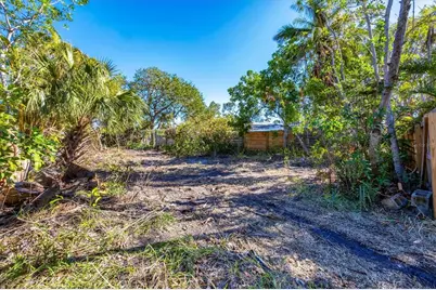 5219 Calle De Rio, Sarasota, FL 34242 - Photo 4