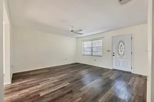 4064 Velarde Ln, Sarasota, FL 34235 - Photo 8