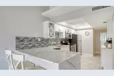 4621 Gulf Of Mexico Drive #16B, Longboat Key, FL 34228 - Photo 12