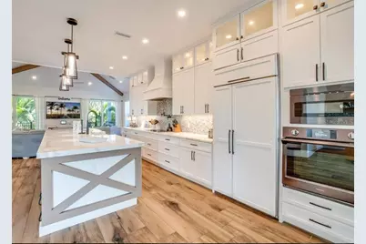 9403 Gulf Dr, Anna Maria, FL 34216 - Photo 8