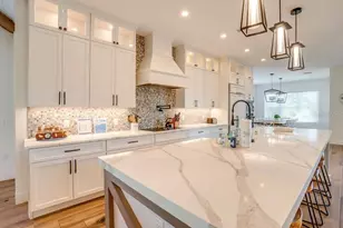 9403 Gulf Dr, Anna Maria, FL 34216 - Photo 6