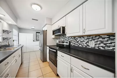 530 Saint Andrews Drive, Sarasota, FL 34243 - Photo 18