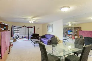 527 Spring Lakes Blvd, Bradenton, FL 34210 - Photo 6