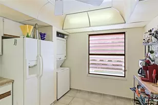 527 Spring Lakes Blvd, Bradenton, FL 34210 - Photo 4