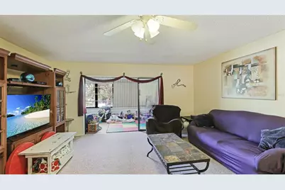 527 Spring Lakes Boulevard, Bradenton, FL 34210 - Photo 8