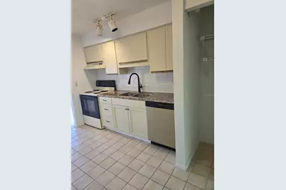 1313 54th Avenue E #1313, Bradenton, FL 34203 - Photo 6