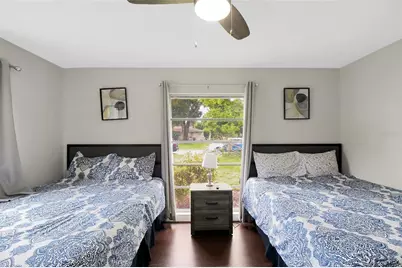 1127 De Leo Drive, Sarasota, FL 34243 - Photo 24