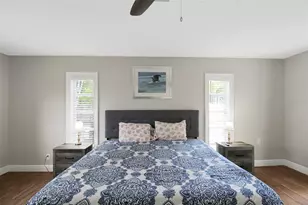 1127 De Leo Dr, Sarasota, FL 34243 - Photo 36