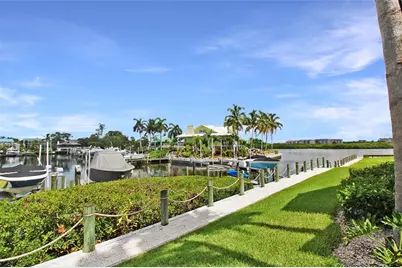 1335 Siesta Bayside Drive #1335C, Sarasota, FL 34242 - Photo 4