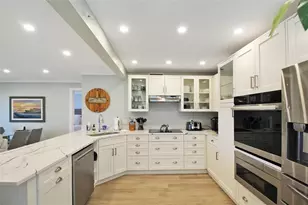 1335 Siesta Bayside Dr, Sarasota, FL 34242 - Photo 10