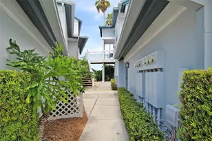 1335 Siesta Bayside Dr, Sarasota, FL 34242 - Photo 2