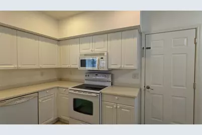 7307 Fountain Palm Circle #7-102, Bradenton, FL 34203 - Photo 14