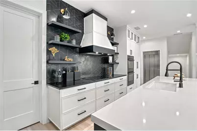 129 McKinley Drive, Sarasota, FL 34236 - Photo 4