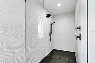 129 McKinley Dr, Sarasota, FL 34236 - Photo 52