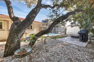 726 Birdsong Ln, Sarasota, FL 34242 - Photo 42